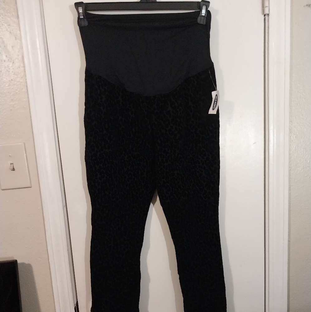 Old Navy black animal print soft Maternity pants